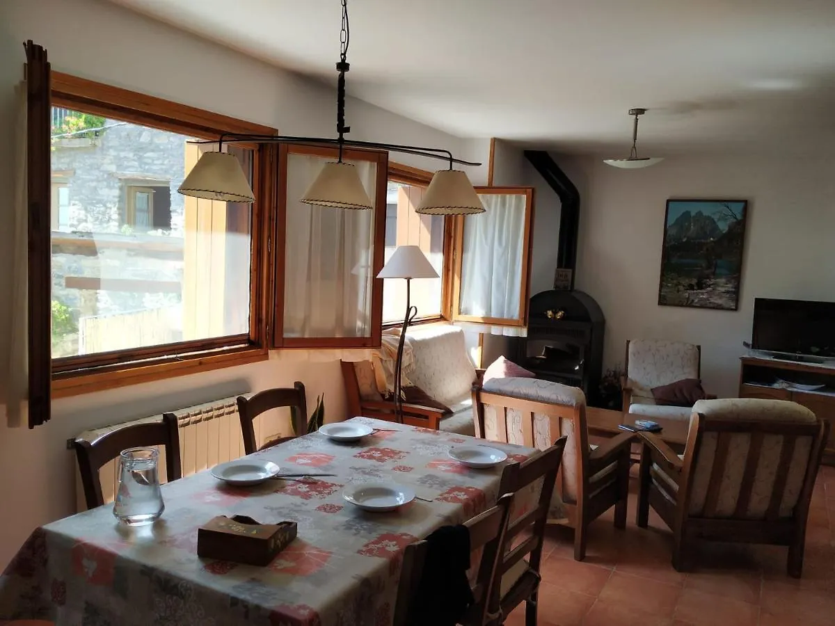 Gospodarstwo wiejskie Pensjonat Casa Font De Seuri Sauri